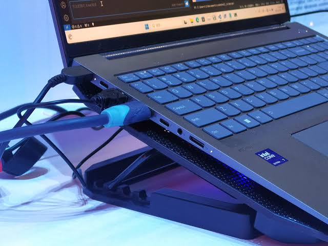 Lenovo could ship first mainstream laptops with Oculink ports in 2024 (leaks)